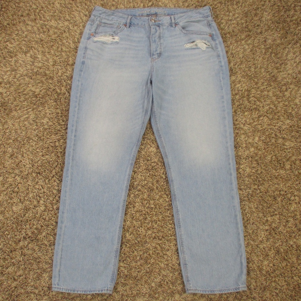 American Eagle Jeans Women's 12 Light Wash Tomgirl Straight Button Fly Denim